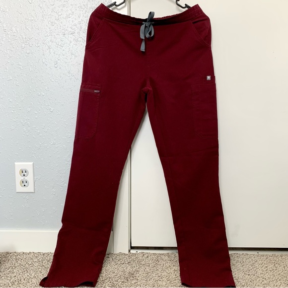 🎀SOLD🎀 Figs Technical Collection, Small size, Maroon Color, Scrubs - Picture 4 of 7
